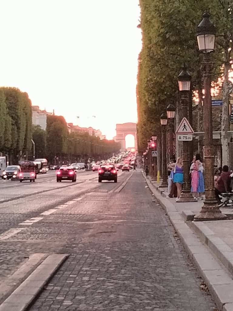 Gli Champs-Élysées a Parigi